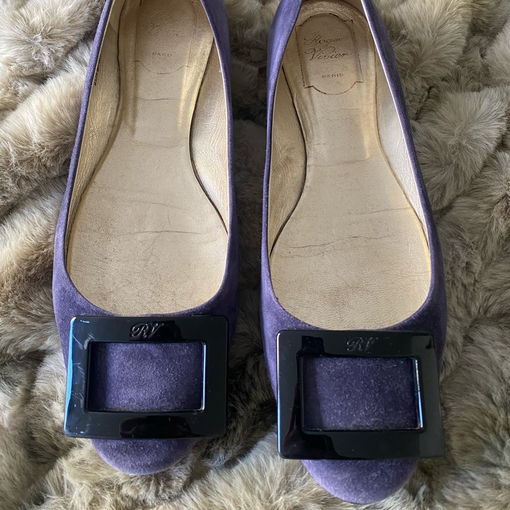Roger Vivier Gommette Suede Ballet Flats - Picture 5 of 6